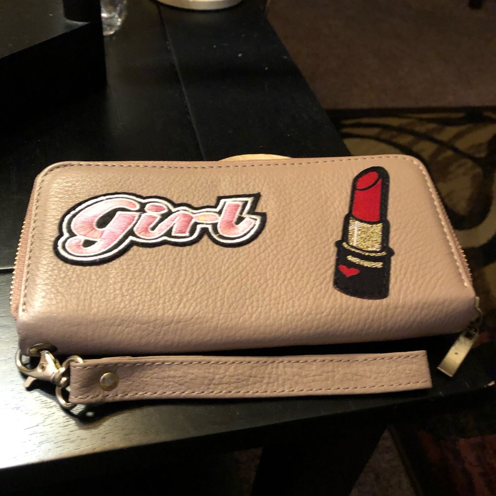 Wristlet small purse